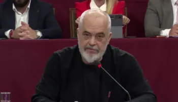 “Unë të dal kundër jush dhe vetes?”, Rama: Kam menduar të iki në katund dhe t’iu lë ta mbroni vetë vendin nga të huajt, por…