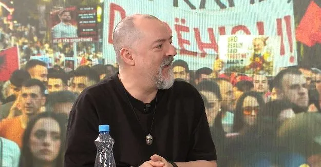 “Uragan kundër estabilshmentit!”, Hervin Çuli pro protestave: Njerëzve u ka ardhur në majë të hundës!