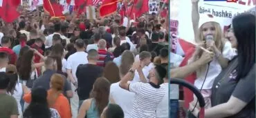 Vajza 7-vjeçare kthehet në simbolin e protestës/ Mesazhi i prerë i vogëlushes: Edi Rama jep dorëheqjen