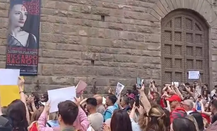 Vala e revoltës përfshin Italinë/ Shqiptarët në Firence ngrihen në protestë kundër qeverisë: Rama jep dorëheqjen!
