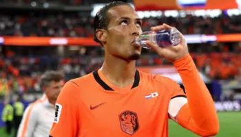 Van Dijk ndez polemikat për “cooling break” në Botëror: Nuk më pëlqen fare kur kalohet në reklama…