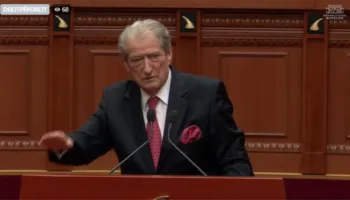 “Vangjel Tavo rrafshon një kodër atje në Vuno”, Berisha-Ramës: Ta dish, katundi yt do të jetë…