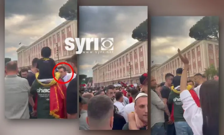 VIDEO/ Agron Shehaj shkon të vjedhë protestën, por protestuesit i kërkojnë në kor të largohet
