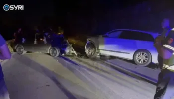 VIDEO/ Aksident në Qafës së Koshovicës, dy të plagosur rëndë pas përplasjes ‘kokë më kokë’ të makinave