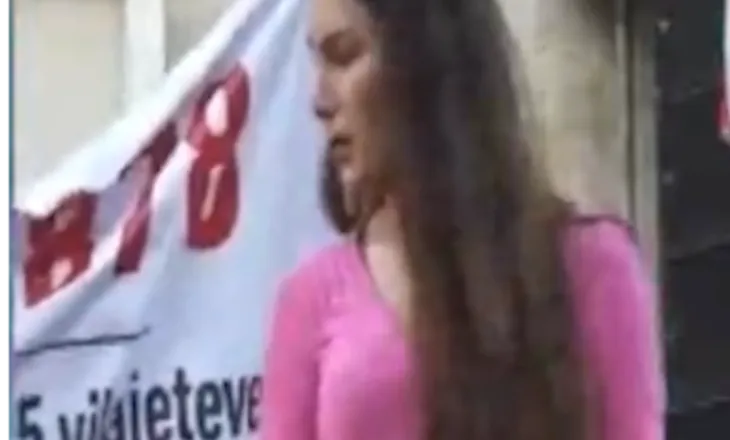 VIDEO/ I bëri thirrje administratës që t’i bashkohet tubimit, protestueses ia ndërpresin fjalën