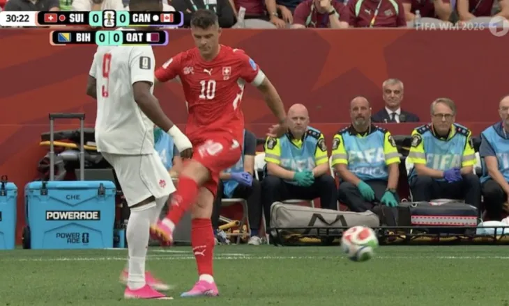 VIDEO/ Xhaka godet me shkel kundërshtarin dhe nuk ndëshkohet me karton të kuq, plas debati në rrjet