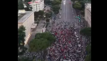 VIDEOLAJM / Sa ishte pjesëmarrja sot në protestë? Ja pamjet nga droni