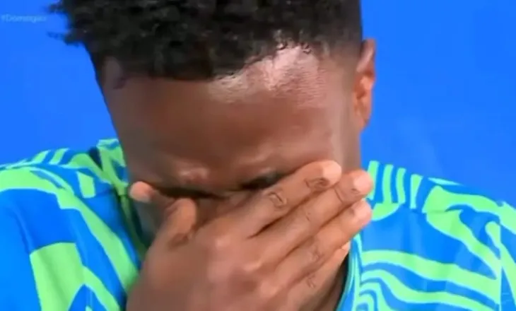 Vinícius Jr. shpërthen në lot në televizion, pas mesazhit të gjyshes. Shfaq anën e tij më njerëzore