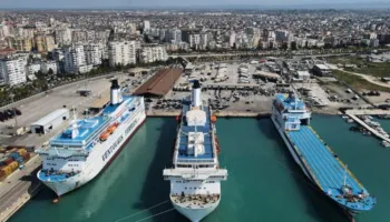 Vizitorët/ Anija kroçierë ‘Nautica’ mbërrin në Portin e Durrësit me 665 turistë në bord
