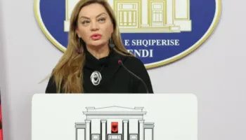 Vokshi kërkesë kryeparlamentarit Niko Peleshi: Kryeministri Rama dhe ministrat përgjegjë të raportojnë në Kuvend për konferencën ndërqeveritare në Bruksel