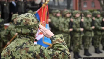 Vuçiç njofton se shërbimi i detyrueshëm ushtarak në Serbi do të nisë në mars
