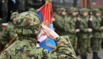 Vuçiç: Shërbimi i detyrueshëm ushtarak në Serbi do të nisë në mars