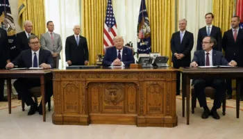 Vuçiç thirrje Trumpit për Marrëveshjen e Uashingtonit