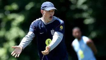 Watkins zbulon: Tuchel nuk ka frikë t’u bërtasë lojtarëve, normale kur luan për të fituar Kupën e Botës