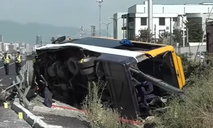 Zbardhen detaje të reja nga aksidenti i rëndë në autostradën Tiranë-Durrës, një nga viktimat shoferi i furgonit