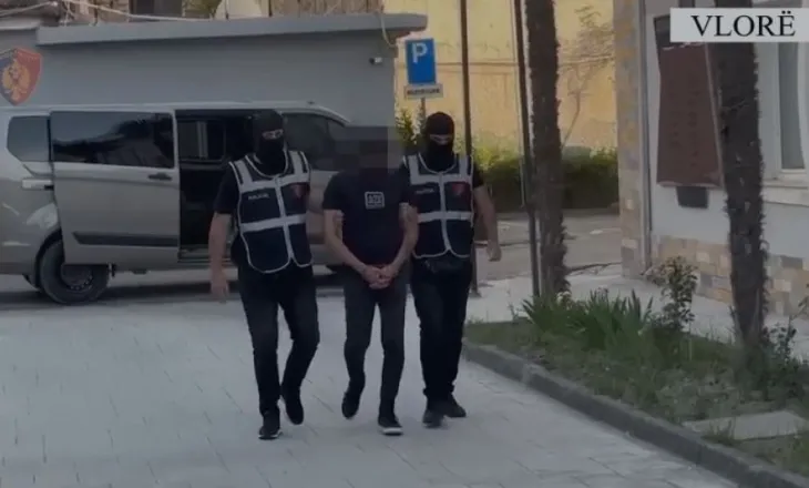 Zbulohen pistoletë dhe municion luftarak në Vlorë, autorët shisnin kokainë dhe kanabis në zonat bregdetare