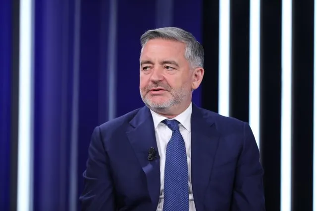 “Zëdhënësit e protestës, krerët e partive të reja”/ Klosi: Nuk gjej arsye pse qeveria të dorëhiqet!