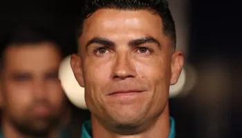 “Zhbllokohet” Cristiano Ronaldo, i mjaftojnë vetëm 6 minuta lojë për të gjetur golin (video)
