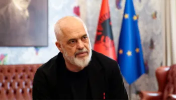 “Zhvilluesit e projektit në Zvërnec do t’i mahnisin njerëzit, një pjesë mund të hapet brenda kësaj dekade”, Rama për Reuters: Jam votuar që t’i bëj këto që po ndodhin