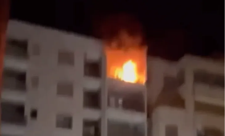 Zjarr në një apartament në Vlorë, pasi disa orësh forcat zjarrfikëse neutralizojnë flakët