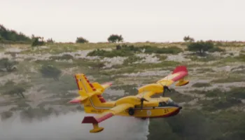 Zjarret gjatë verës, BE aktivizon kapacitetet me 777 zjarrfikëse, 22 avionë dhe 5 helikopterë