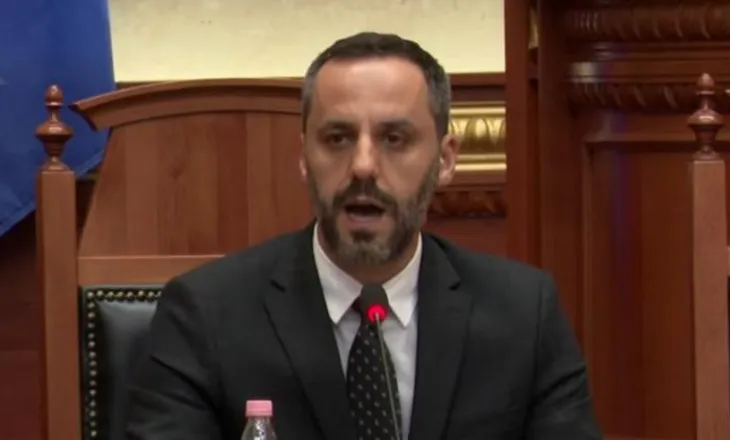 ‘Zvërneci’/ Lamallari: Nuk frymëzoni, shkoni në protestë të kapni ndonjë reels