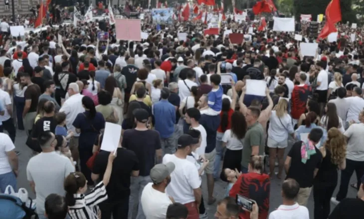 “Zvërneci”/ Qytetarët sërish në protestë, thirrje Ramës: Dorëhiqu