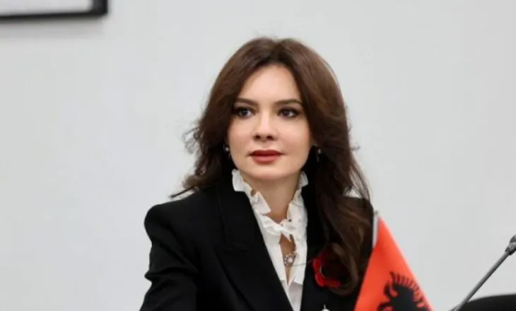 ‘Zvërneci’/ Spiropali: Makbethat vrasës dhe Hamletat dyshues kanë dalë sheshit, kollaj t’u sillesh protestave rrotull me fjalë boshe