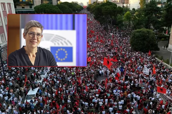 Zyrtarët e BE ‘zbarkojnë’ në Tiranë/ Eurodeputetja gjermane në protestën kundër Ramës