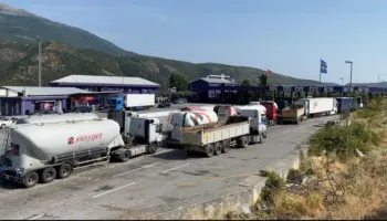 2 milionë hyrje-dalje u përpuan në pikat kufitare mes Kukësit e Kosovës gjatë majit e qershorit, mbi 12 mijë vetëm sot