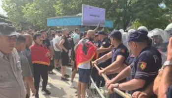21 qytetarë të arrestuar tek Kuvendi dalin sot para togave të zeza, pritet protestë para Gjykatës së Tiranës