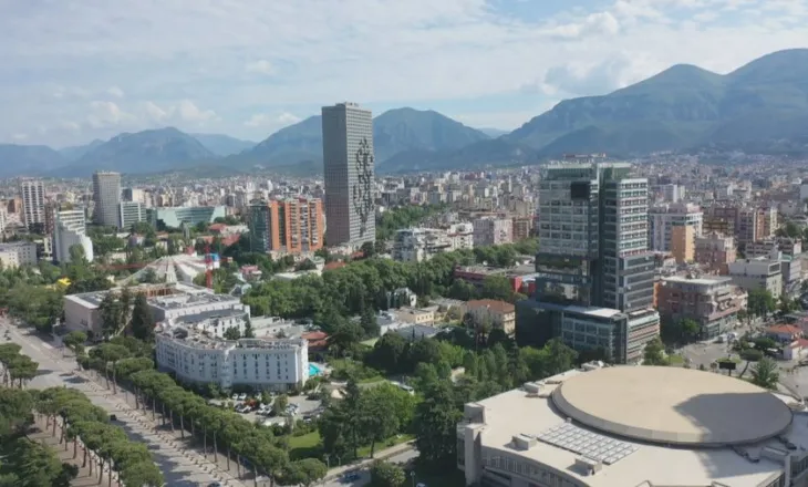 300 kuota të hapura, Qeveria mbështet punonjësit e administratës me kredi për strehim