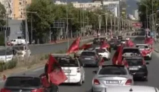 35 ditë revoltë kundër Edi Ramës/ Protesta mbarëkombëtare, diaspora mbërrin në Tiranë