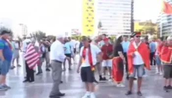 36 ditë revoltë! Nis grumbullimi i qytetarëve në sheshin “Skënderbej”, qytetarët kërkojnë dorëheqjen e Ramës