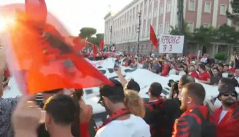 37 ditë protestë, qytetarët kërkojnë dorëheqjen e kryeministrit Rama