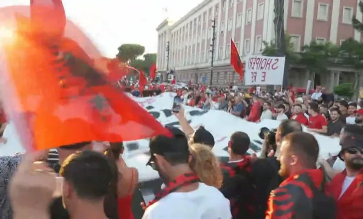 37 ditë protestë, qytetarët kërkojnë dorëheqjen e kryeministrit Rama