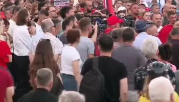 41 ditë protestë, qytetarët thirrje për largimin e klasës së vjetër politike