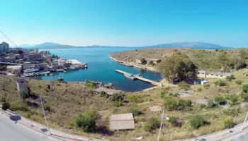 44-vjeçari plagoset rëndë pasi ra nga çatia e një objekti në Limion, niset me helikopter drejt Tiranës
