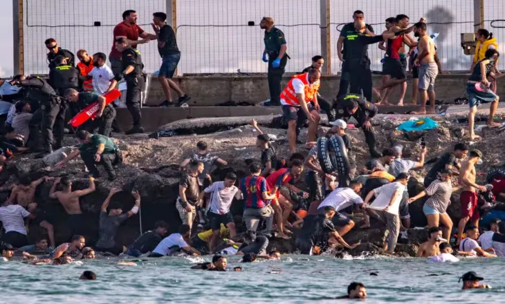 57 të vdekur, 60 mijë refugjatë/ Drama humanitare në prag të Europës