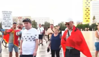 61 ditë revoltë, nis organizimi i qytetarëve në sheshin Skënderbej: Rama, jepe dorëheqjen!