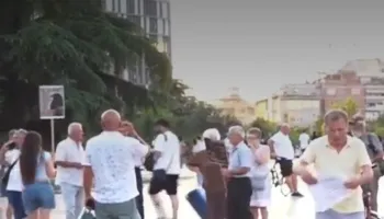 62 ditë protesta të pandërprera për dorëheqjen e Edi Ramës, qytetarët nisin grumbullimin në sheshin “Skënderbej”