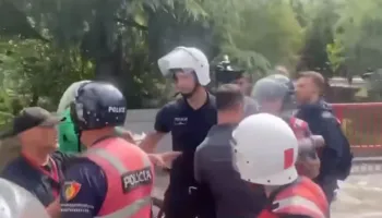AGSH dënon dhunën ndaj gazetarëve gjatë protestës te Kuvendi