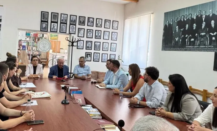 Akademia e të Rinjve pranë ASH-së me 14 anëtarë të rinj, Gjinushi kërkon më shumë investime në kërkimin shkencor