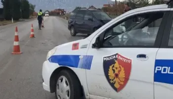 Aksident fatal në aksin rrugor Elbasan–Peqin, makina përplas për vdekje këmbësorin 73-vjeçar