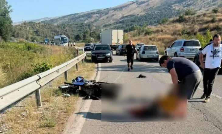 Aksident i rëndë në aksin Gjirokastër-Tepelenë, motoçiklisti përplaset me maunen dhe humb njërën këmbë