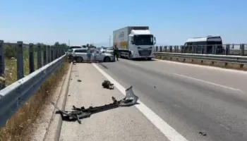 Aksident në autostradën Tiranë-Durrës, përplasen dy automjete pranë Maminasit