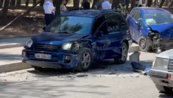 Aksident në zonën e Pyllit të Sodës në Vlorë, plagosen dy vajza