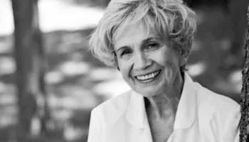 Alice Munro, mjeshtrja e tregimit të shkurtër që e ngriti këtë zhanër në art botëror