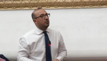 ‘Alo o shoku kryetar’, ironizon Korreshi: Rregullorja e Kuvendit si letër higjienike, por ta kishit bërë më të hollë!