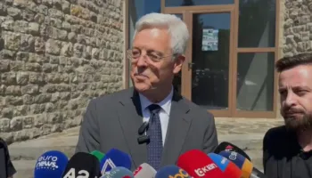 Ambasadori i Gjermanisë, ‘shuplakë’ protestuesve në Tiranë: Dhuna nuk është në përputhje me vlerat e BE
